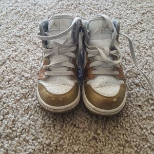 Used Girls Jordan shoes